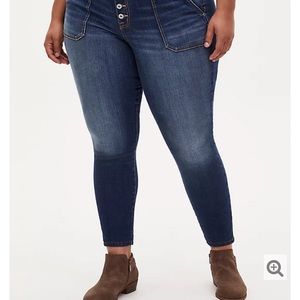 Torrid • Mid Rise Button Fly Skinny Jeans